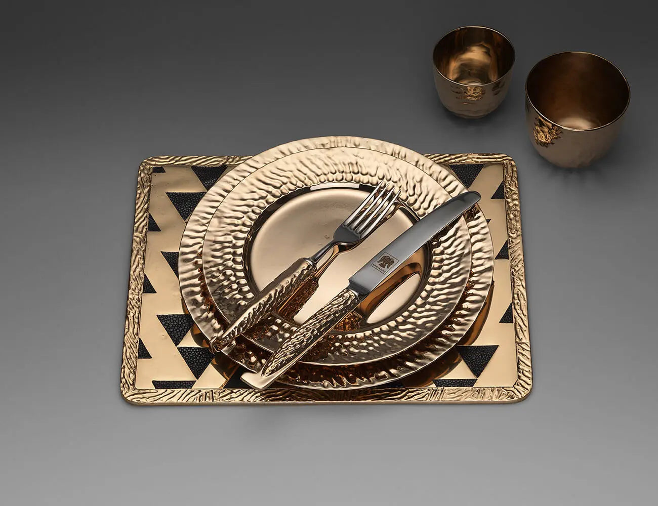 Cast Bronze Plate Charger Eaglador
