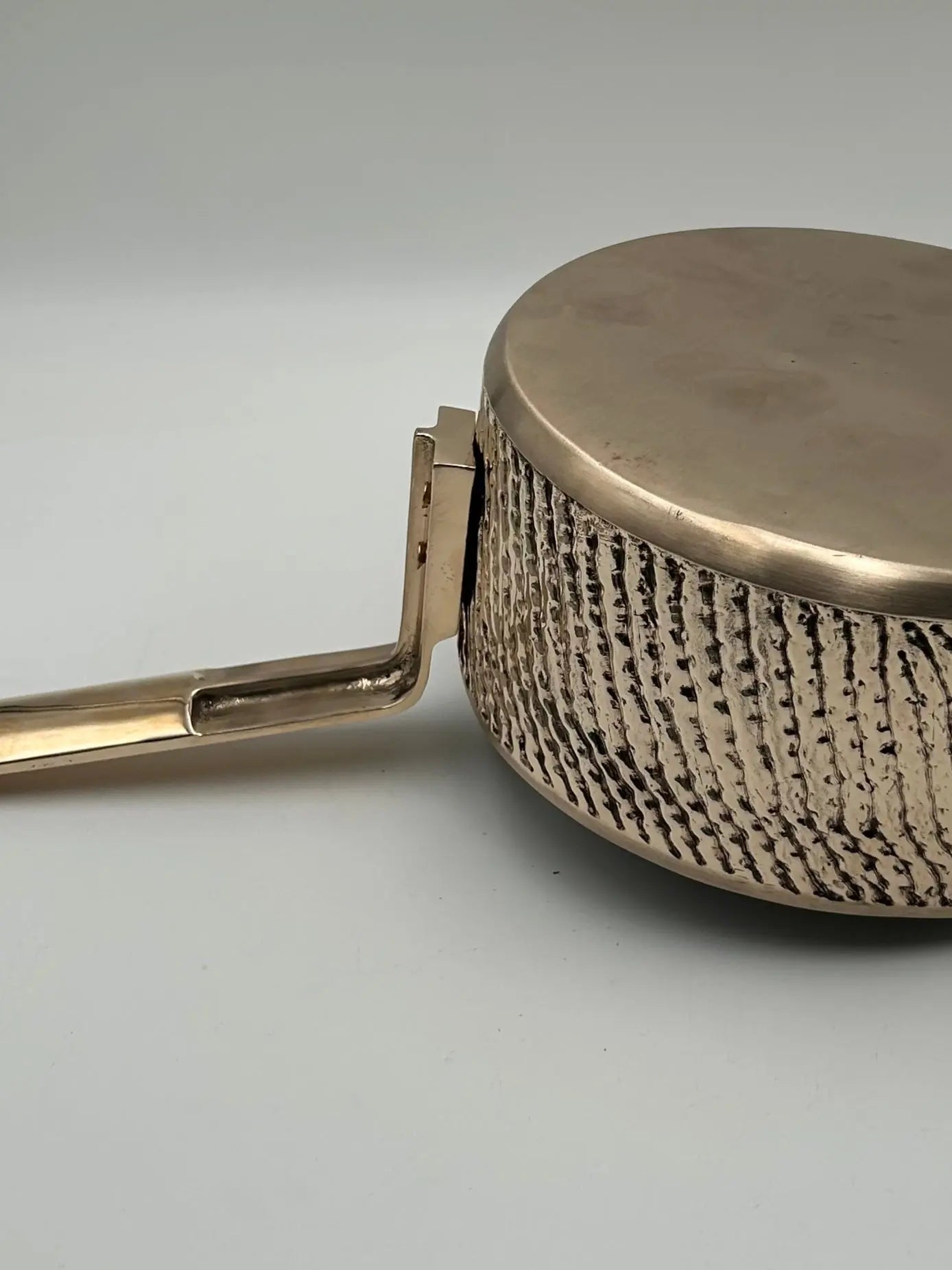 Cast bronze frying pan