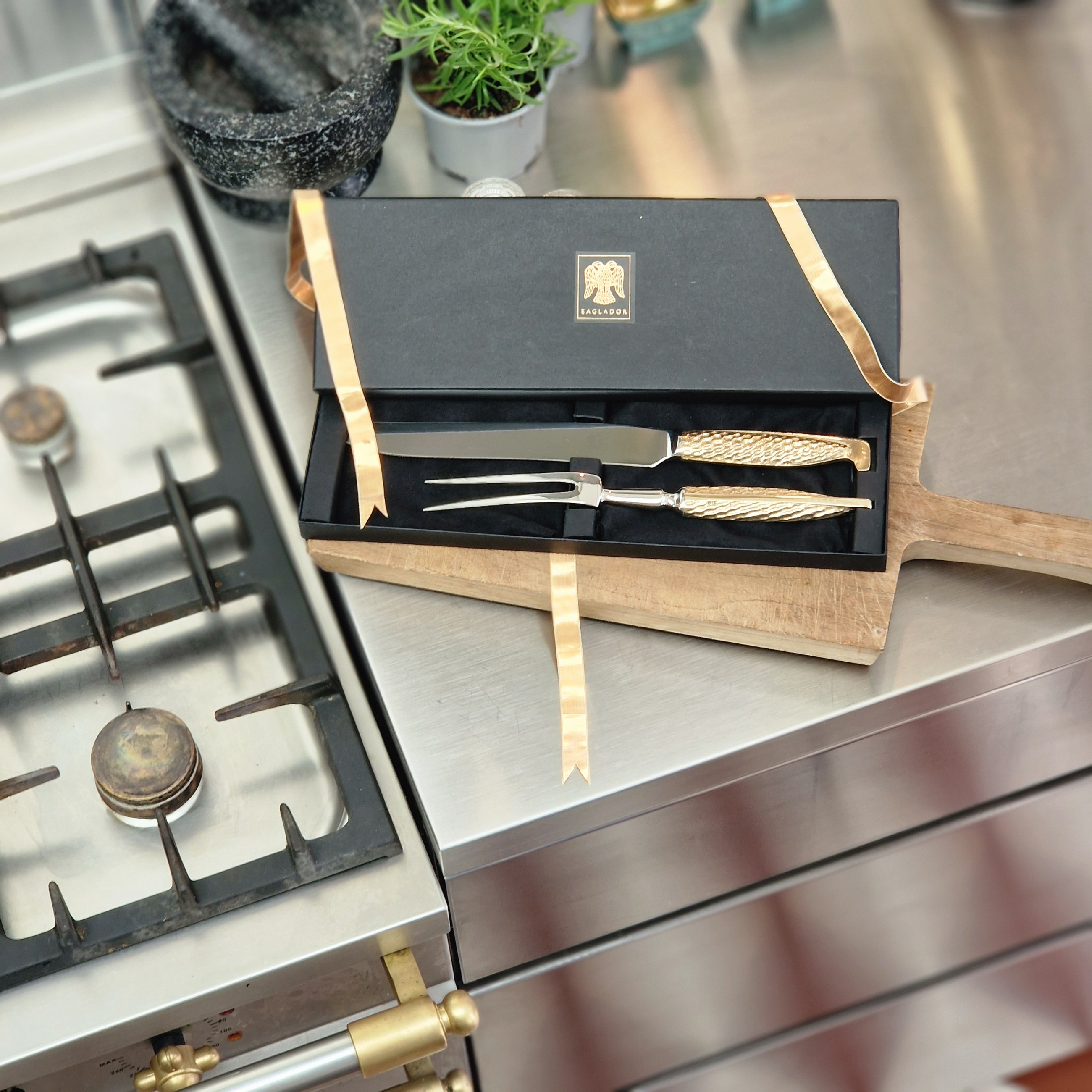 Bronze Carving Set | Eaglador